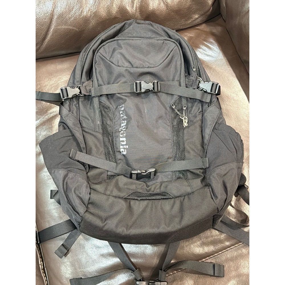 Patagonia Atacama 28L Backpack Unisex Black Hiking Travel Daypack 28L